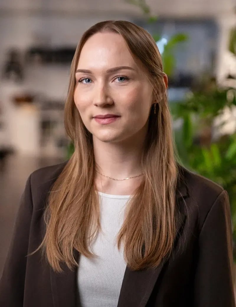 Linea_Weien_Lippert_Contact_Portrait