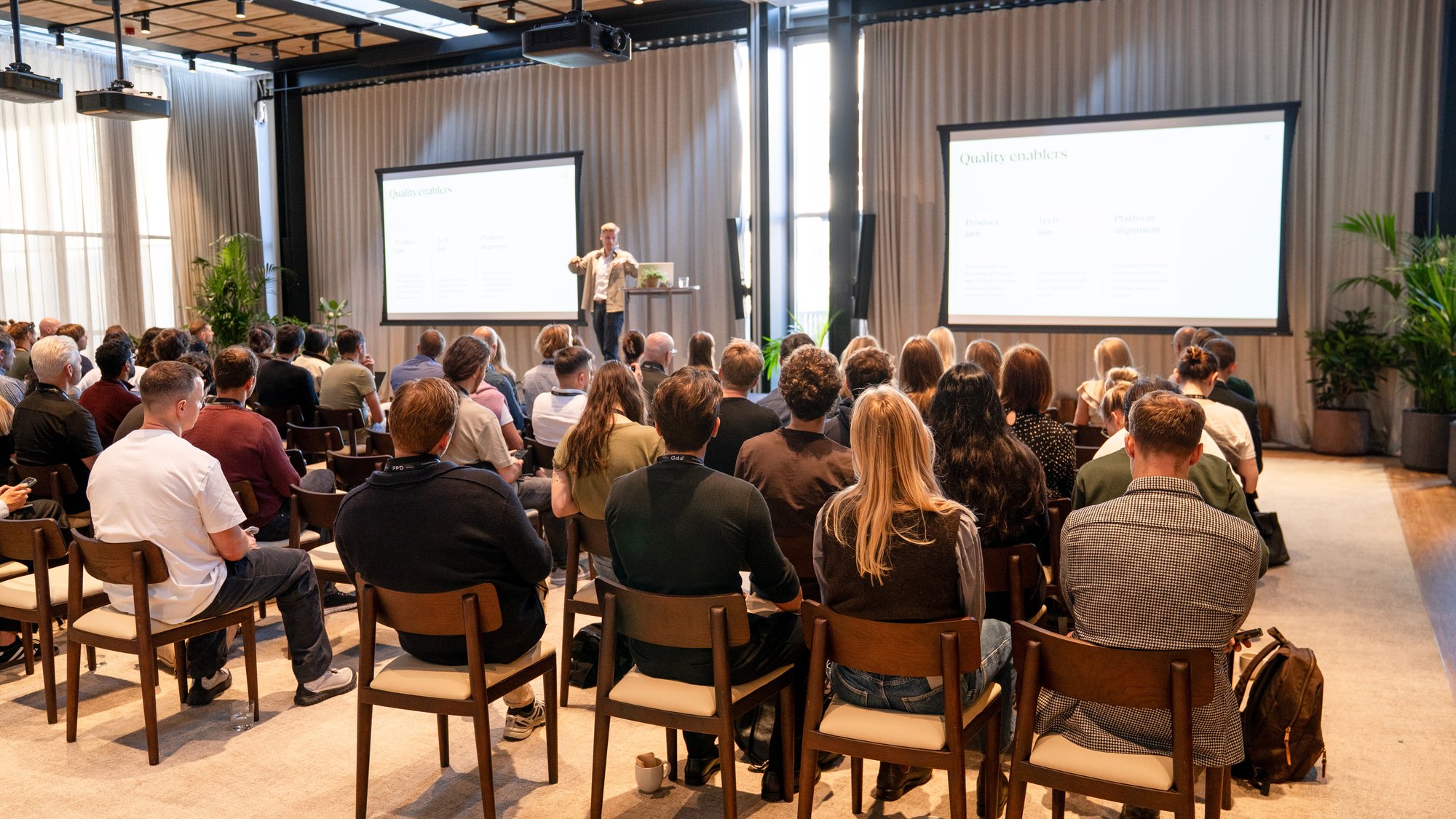 Whats_new_2025_DK_Speaker_Stage